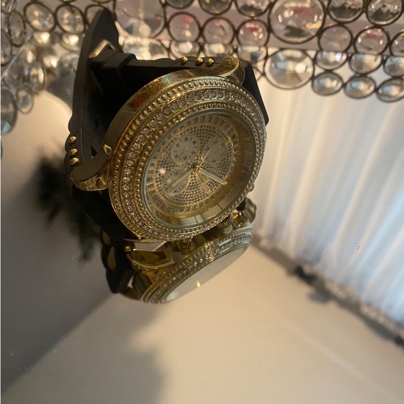 Watch - Picture 4 of 7